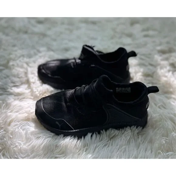 Black Boys Puma Sneakers Non Tie Size 11 - Picture 4 of 9